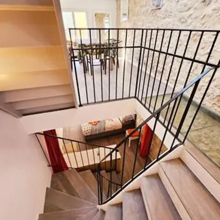 Le Godart - Au Coeur Du Vieil *