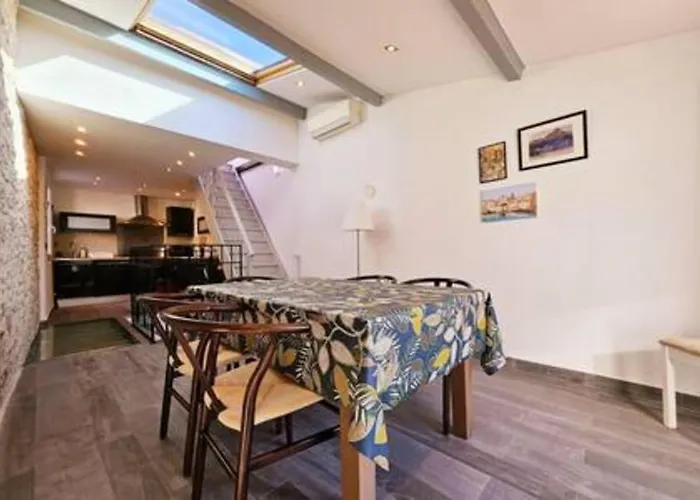 Le Godart - Au Coeur Du Vieil